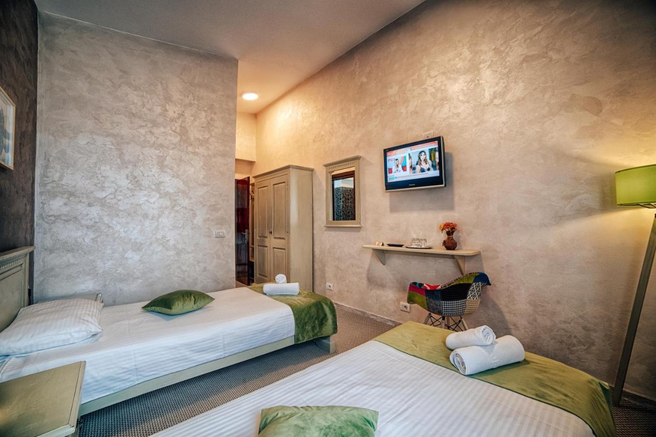 Auberge de jeunesse Casa Vatra Rădăuţi Extérieur photo