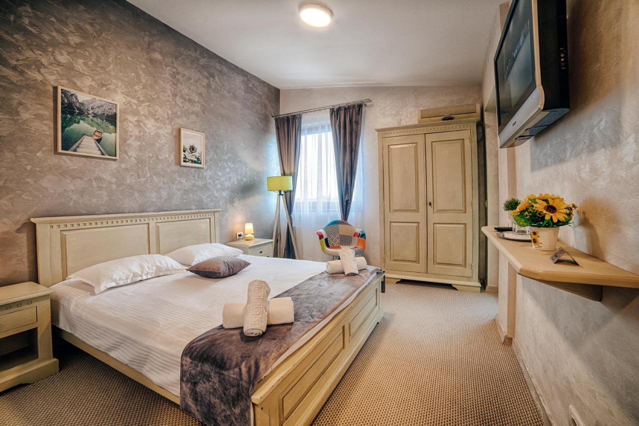 Auberge de jeunesse Casa Vatra Rădăuţi Extérieur photo