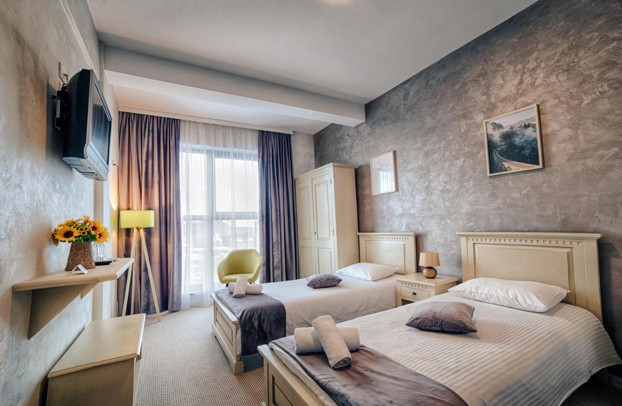 Auberge de jeunesse Casa Vatra Rădăuţi Extérieur photo