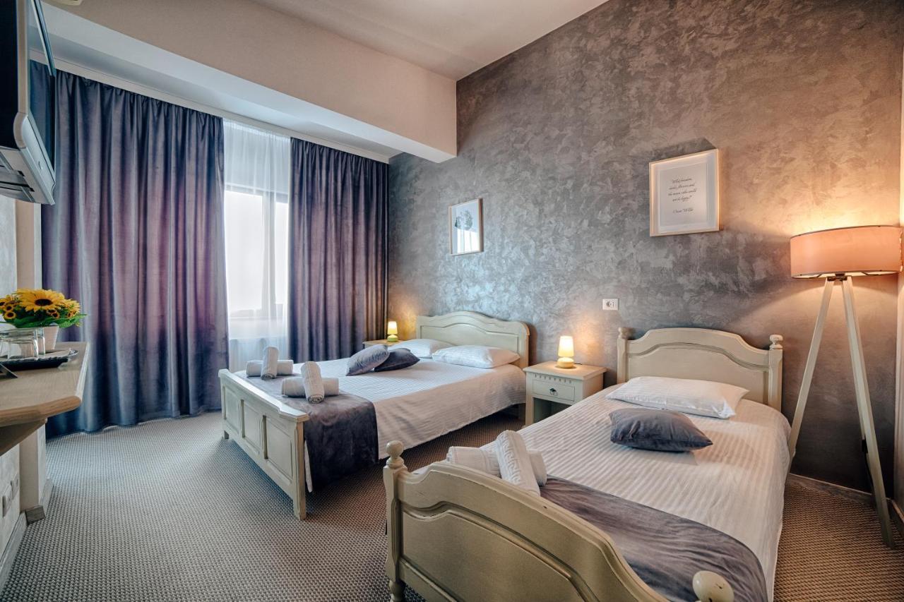 Auberge de jeunesse Casa Vatra Rădăuţi Extérieur photo