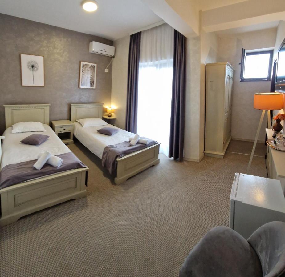 Auberge de jeunesse Casa Vatra Rădăuţi Extérieur photo