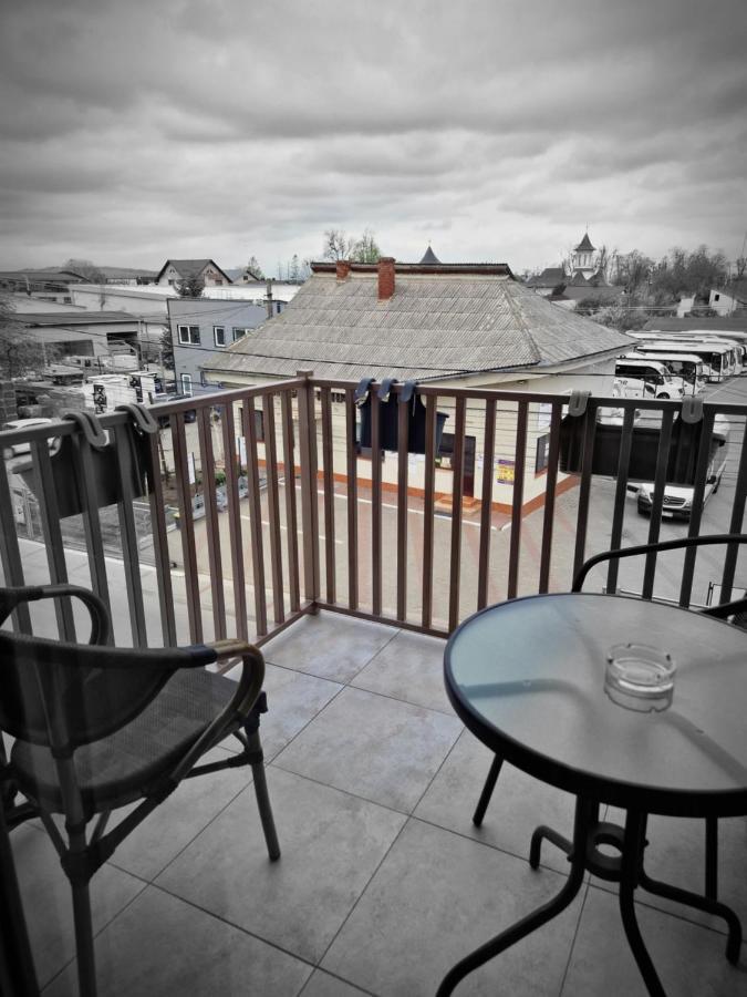 Auberge de jeunesse Casa Vatra Rădăuţi Extérieur photo