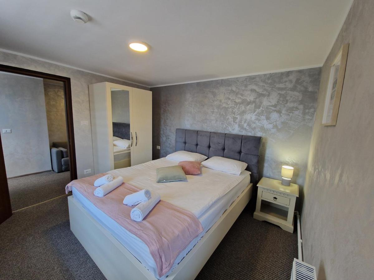 Auberge de jeunesse Casa Vatra Rădăuţi Extérieur photo